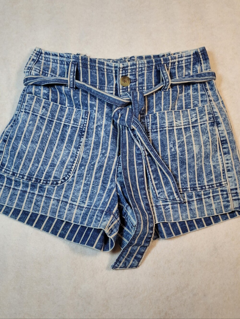 American Eagle Striped Belted High Waist Shorts Blue Soft Denim Women's Sz 2